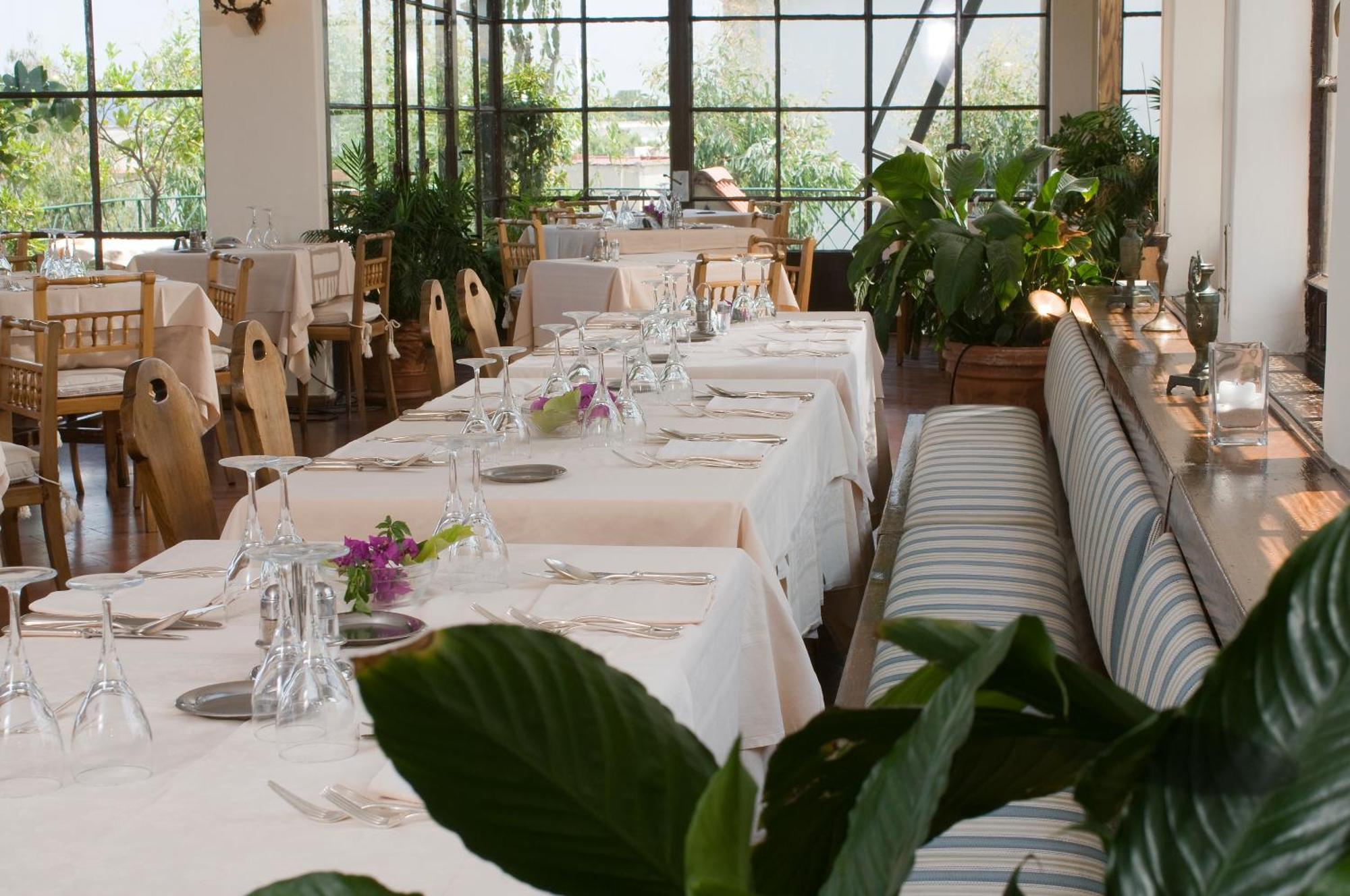 Hotel La Villarosa Terme Ísquia Restaurante foto