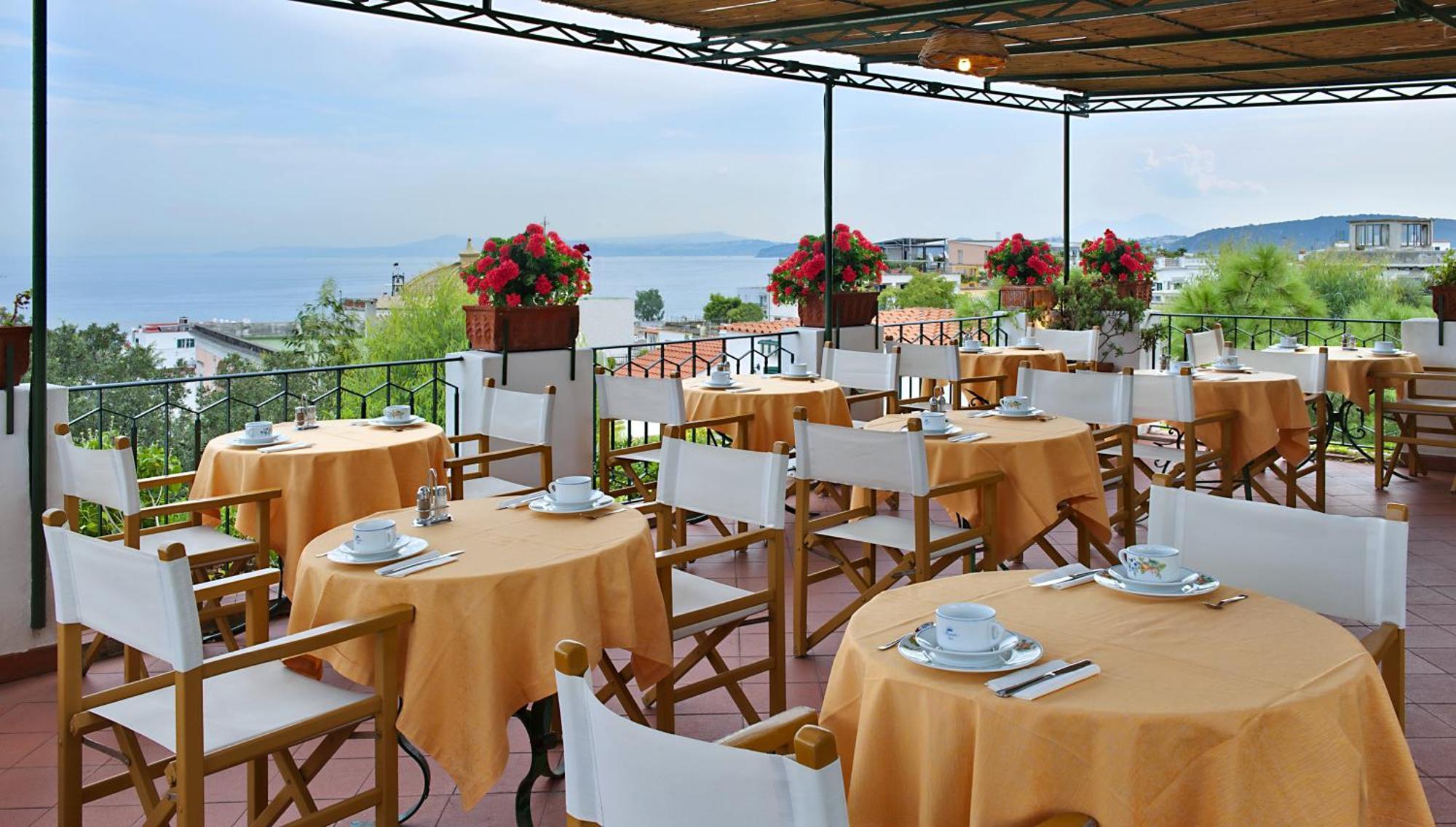 Hotel La Villarosa Terme Ísquia Quarto foto