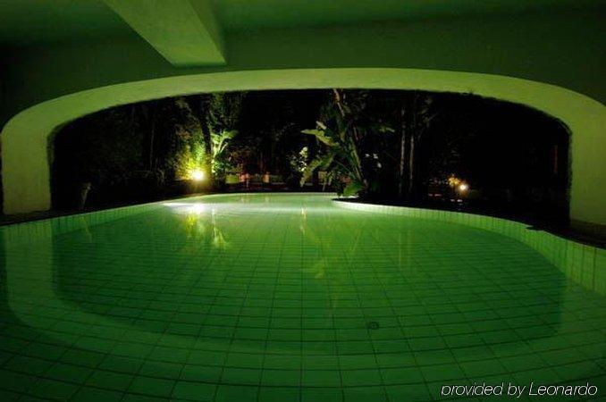 Hotel La Villarosa Terme Ísquia Instalações foto