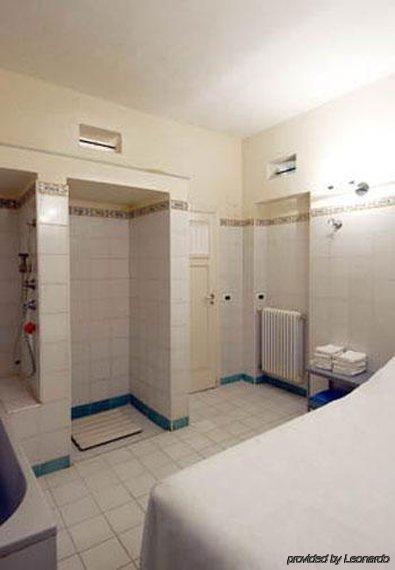 Hotel La Villarosa Terme Ísquia Quarto foto